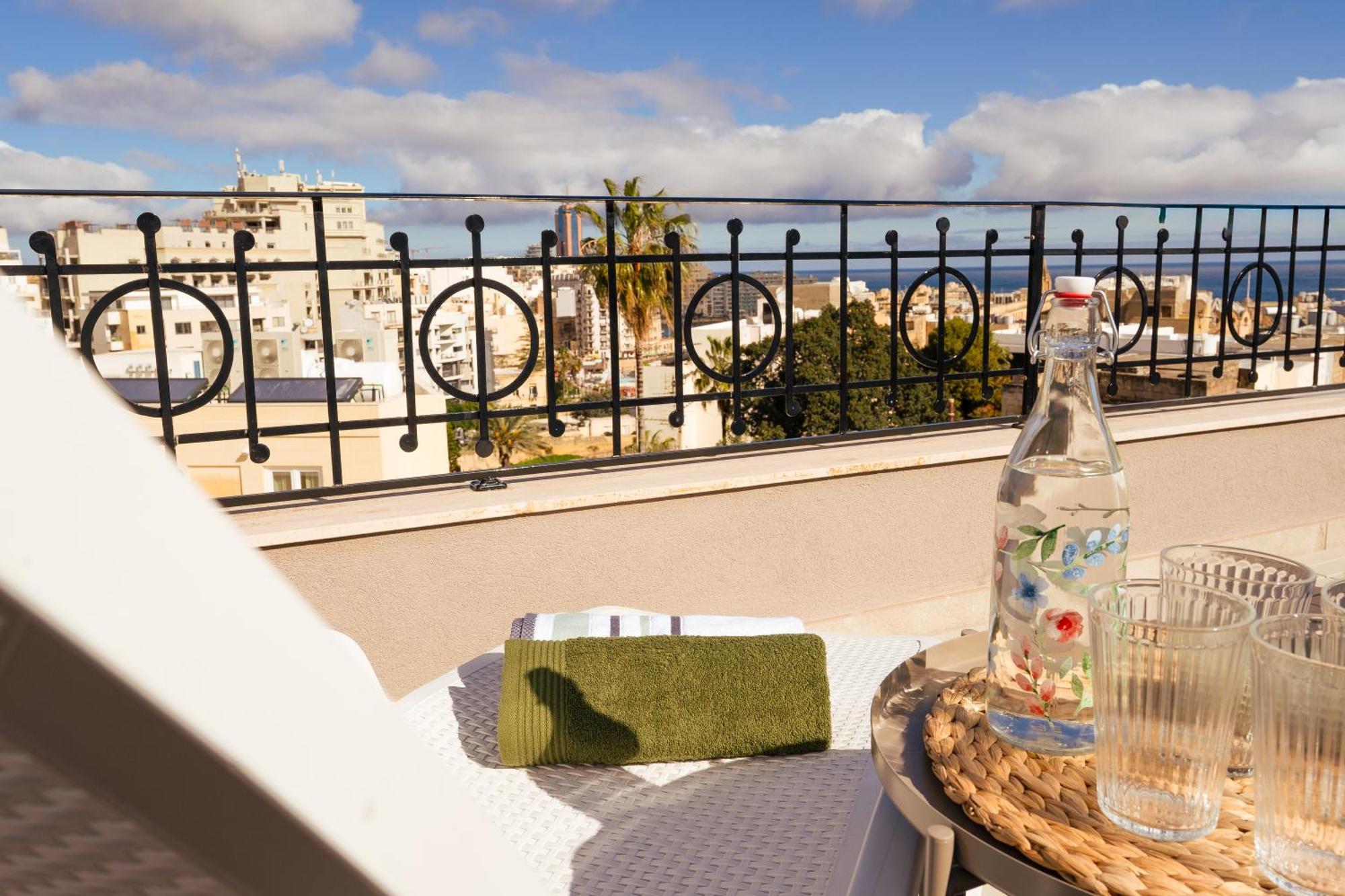 La88 Bayview Penthouse With Jacuzzi Apartment Sliema Exterior photo